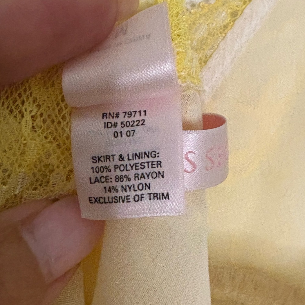 Victoria's Secret Cream and Yellow Lace Chemise - Picture 7 of 8